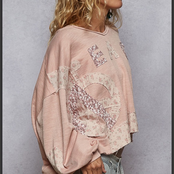 P048–POL Pink Floral Peace Waffle Knit Hooded Sweater, Large - Picture 4 of 4